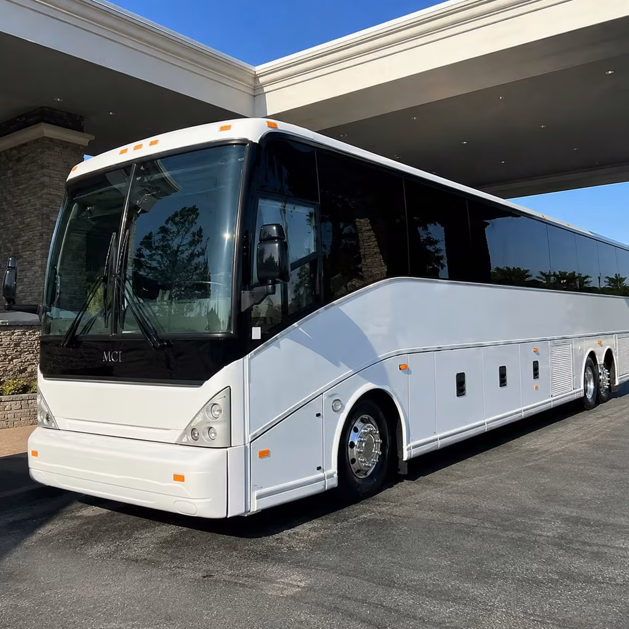 rowlettcharterbuscompany com is how rowlett groups beat the i 30 corridor on flight days